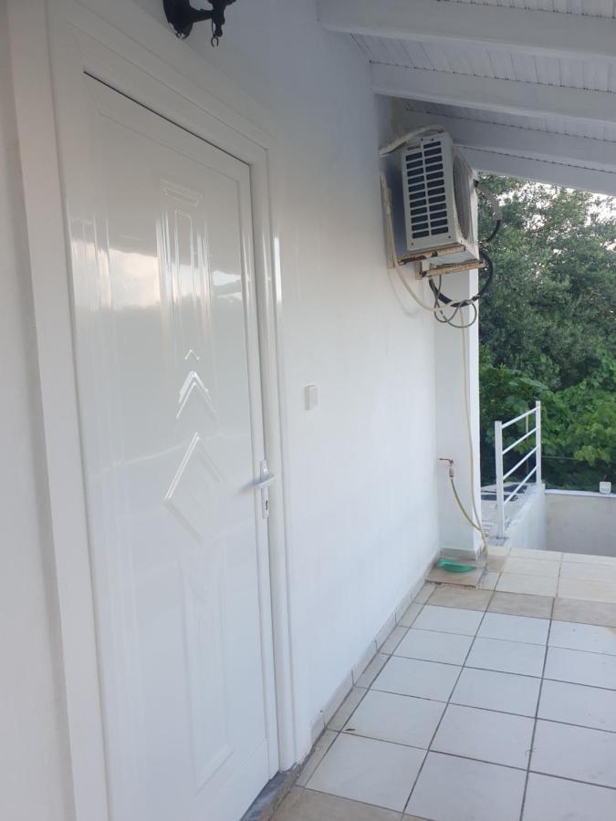 Pensjonat Rosemary House Saranda Zewnętrze zdjęcie