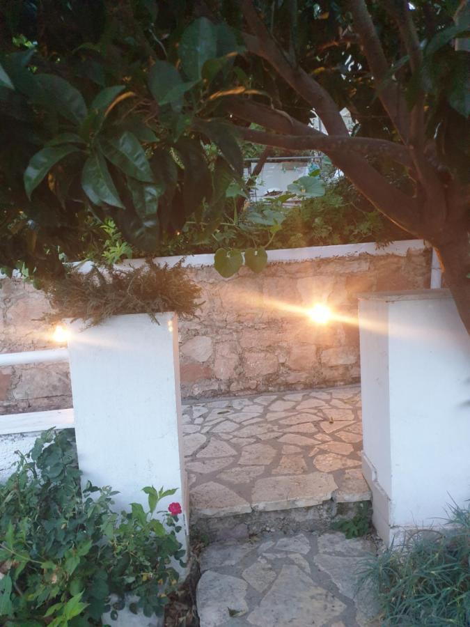 Pensjonat Rosemary House Saranda Zewnętrze zdjęcie